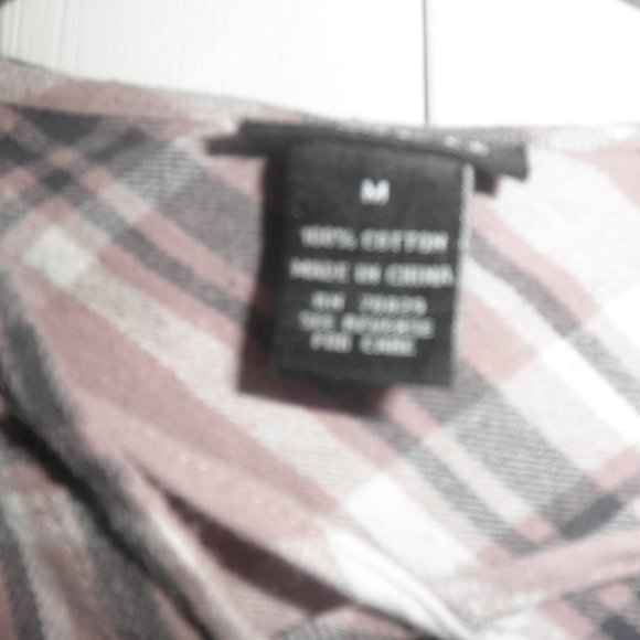 Cropped Flannel Lace Up Hoodie - Picture 3 of 3